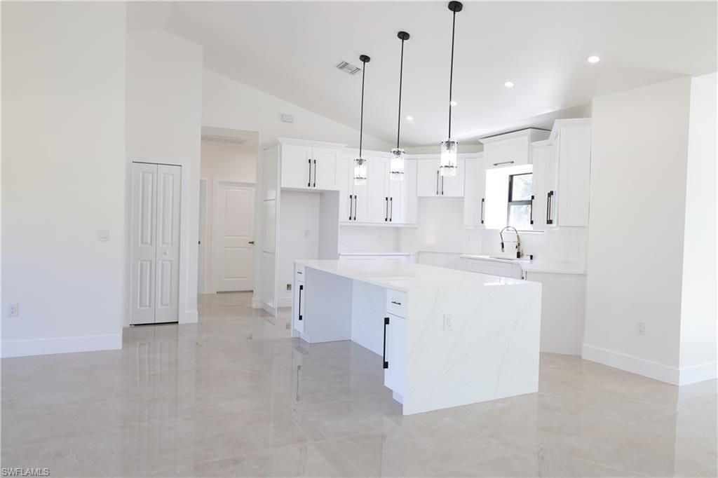 MLS #2025001279 image #0