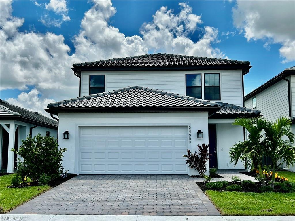 MLS #2025003957 img 0