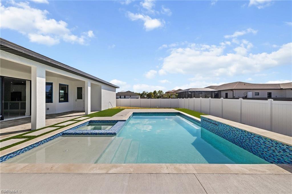 MLS #2025003994 image #0