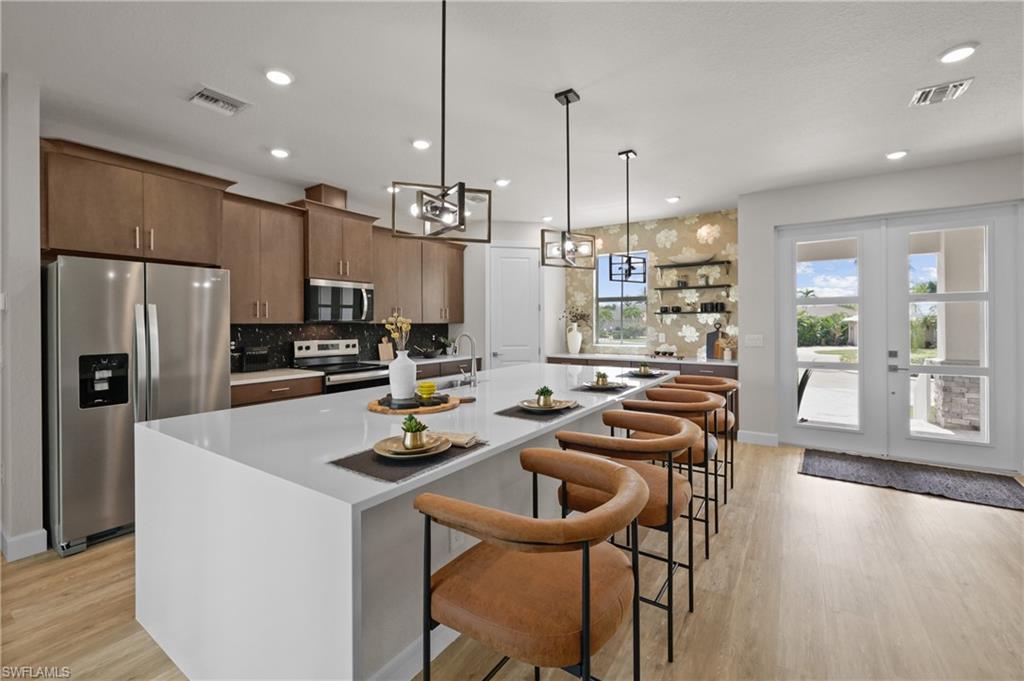 MLS #2025007998 image #0