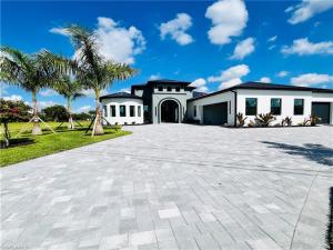 MLS #2025012381 image #0