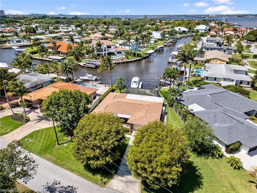 MLS #2025013979 image #0