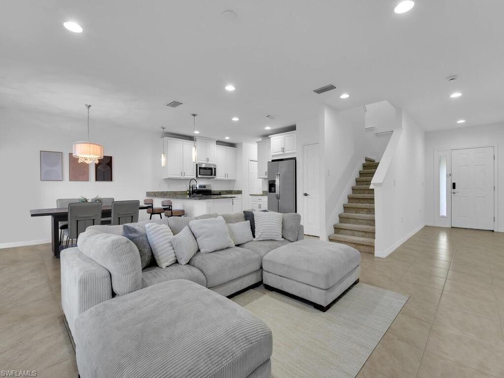 MLS #2025016815 image #0