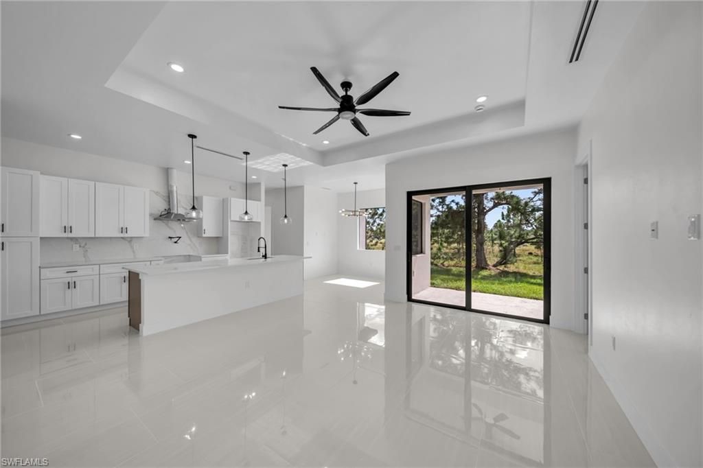 MLS #2025018101 image #0