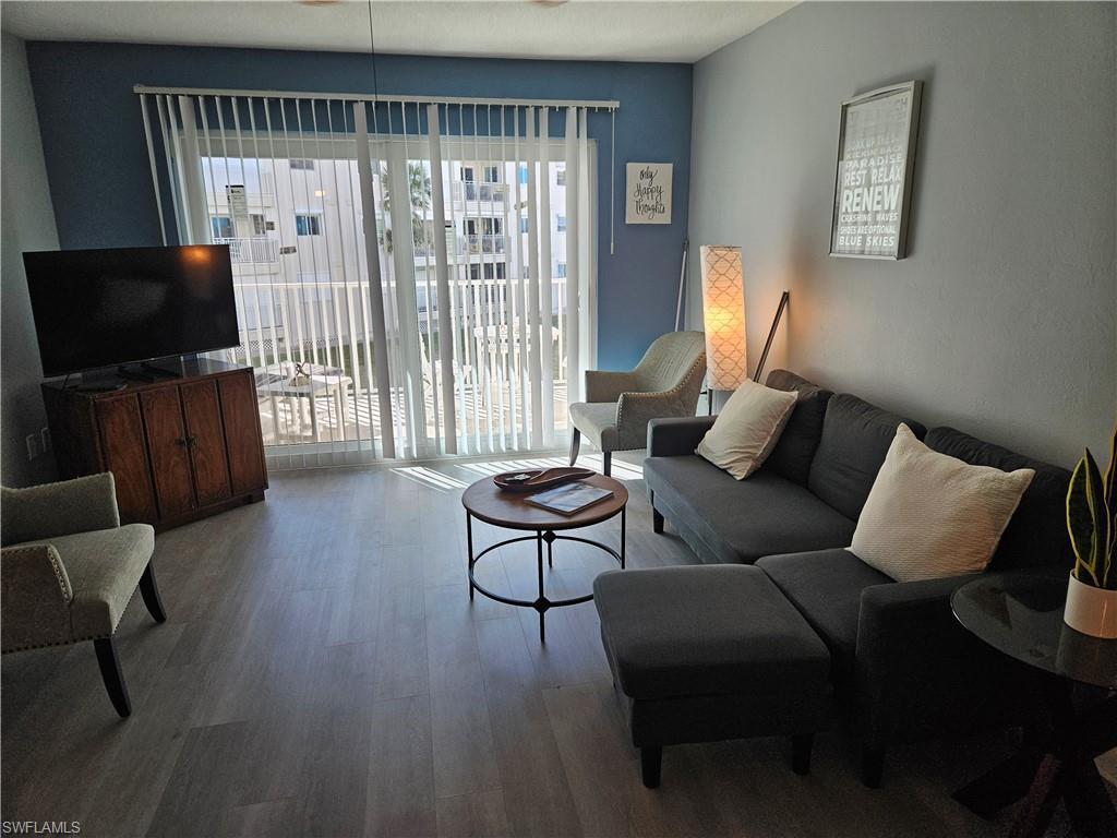 MLS #2025020935 image #0