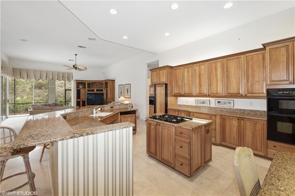 MLS #222082007 image #3