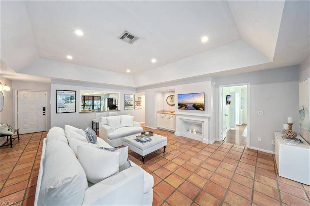 MLS #223073433 image #1