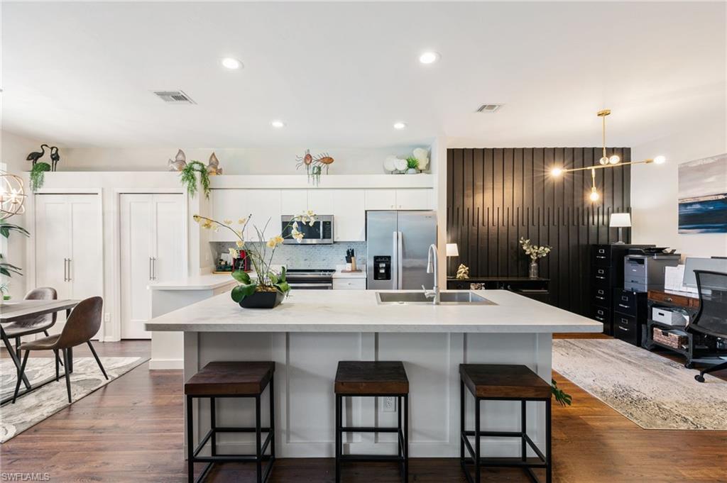 MLS #225038025 image #0