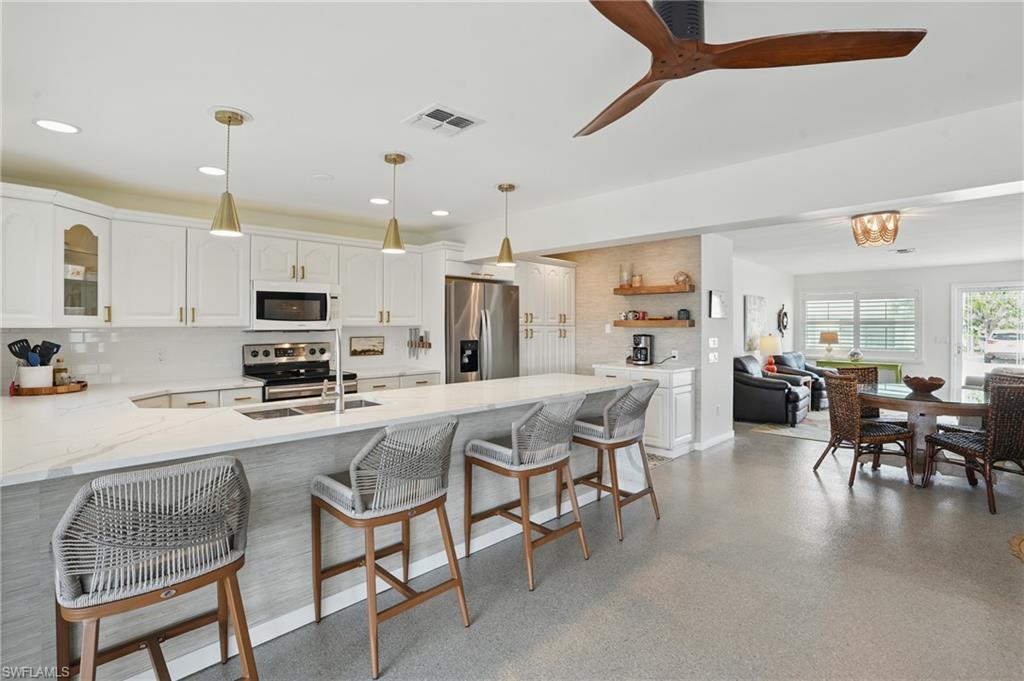 MLS #225054381 image #0