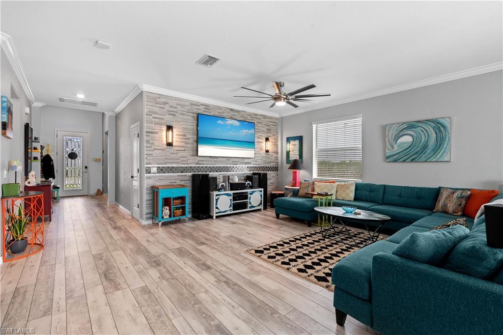 MLS #225076673 image #0